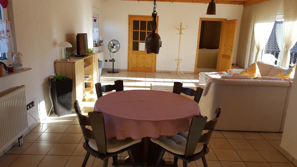 Ferienwohnung Weingut Leis Oestrich-Winkel Bilik gambar