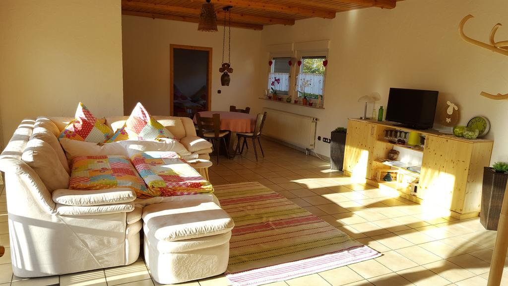 Ferienwohnung Weingut Leis Oestrich-Winkel Bilik gambar